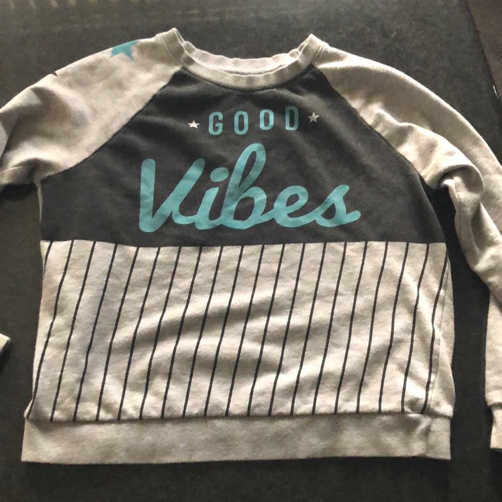 💙GOOD VIBES🖤 sweat shirt!